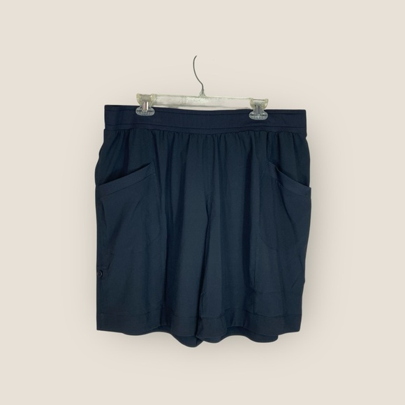 New with Tags St. John's Bay Active Black Bermuda Shorts XL - Picture 2 of 7